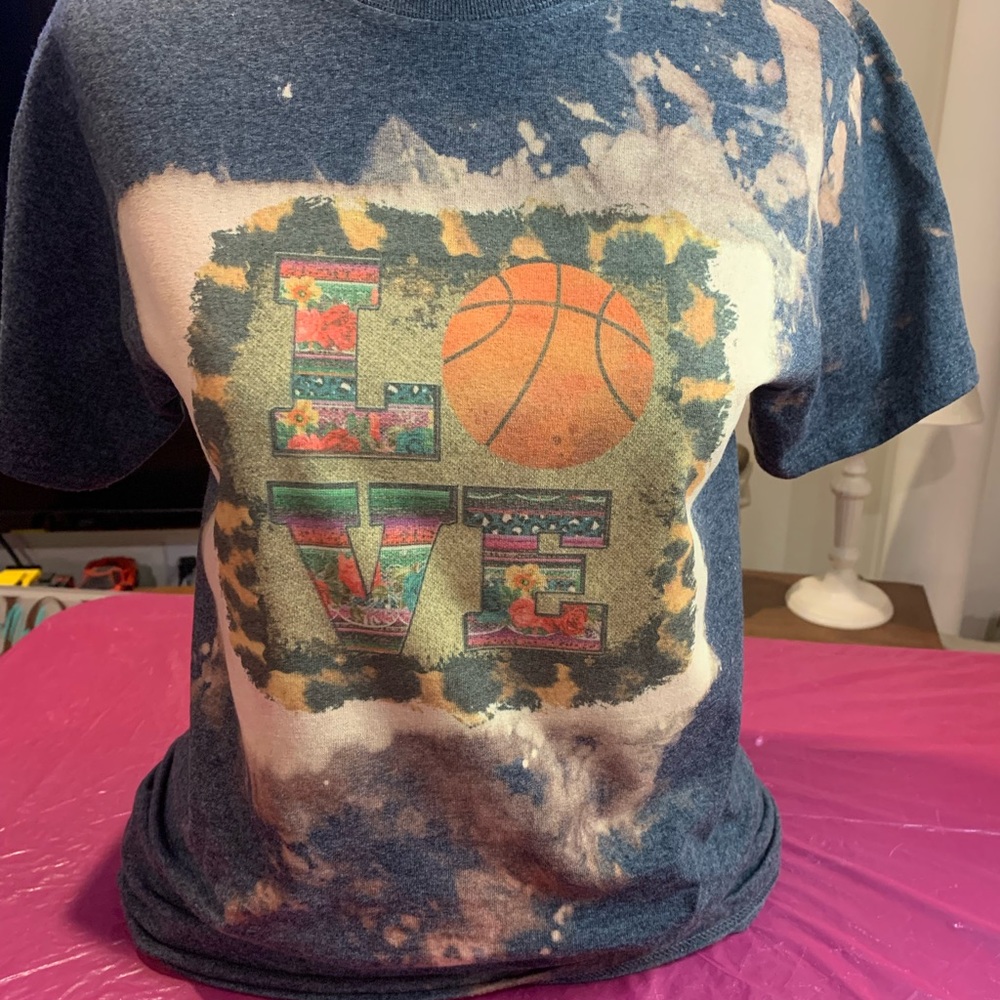Graphic tee